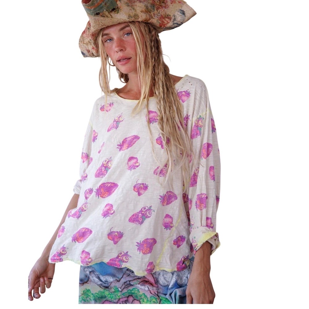 Magnolia Pearl 🍓 Strawberry Viggo Long Sleeve Viggo Tee Shirt NWT One Size 🍓